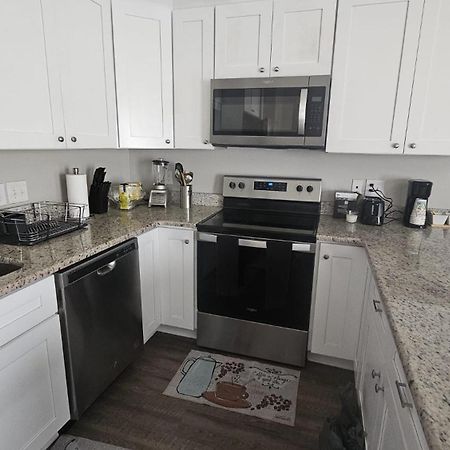Вилла Charming & Spacious 3Br House Конкорд Экстерьер фото