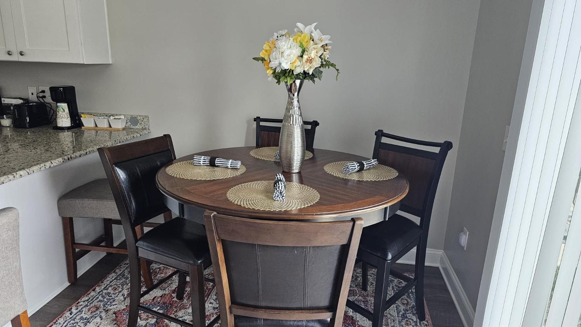 Вилла Charming & Spacious 3Br House Конкорд Экстерьер фото