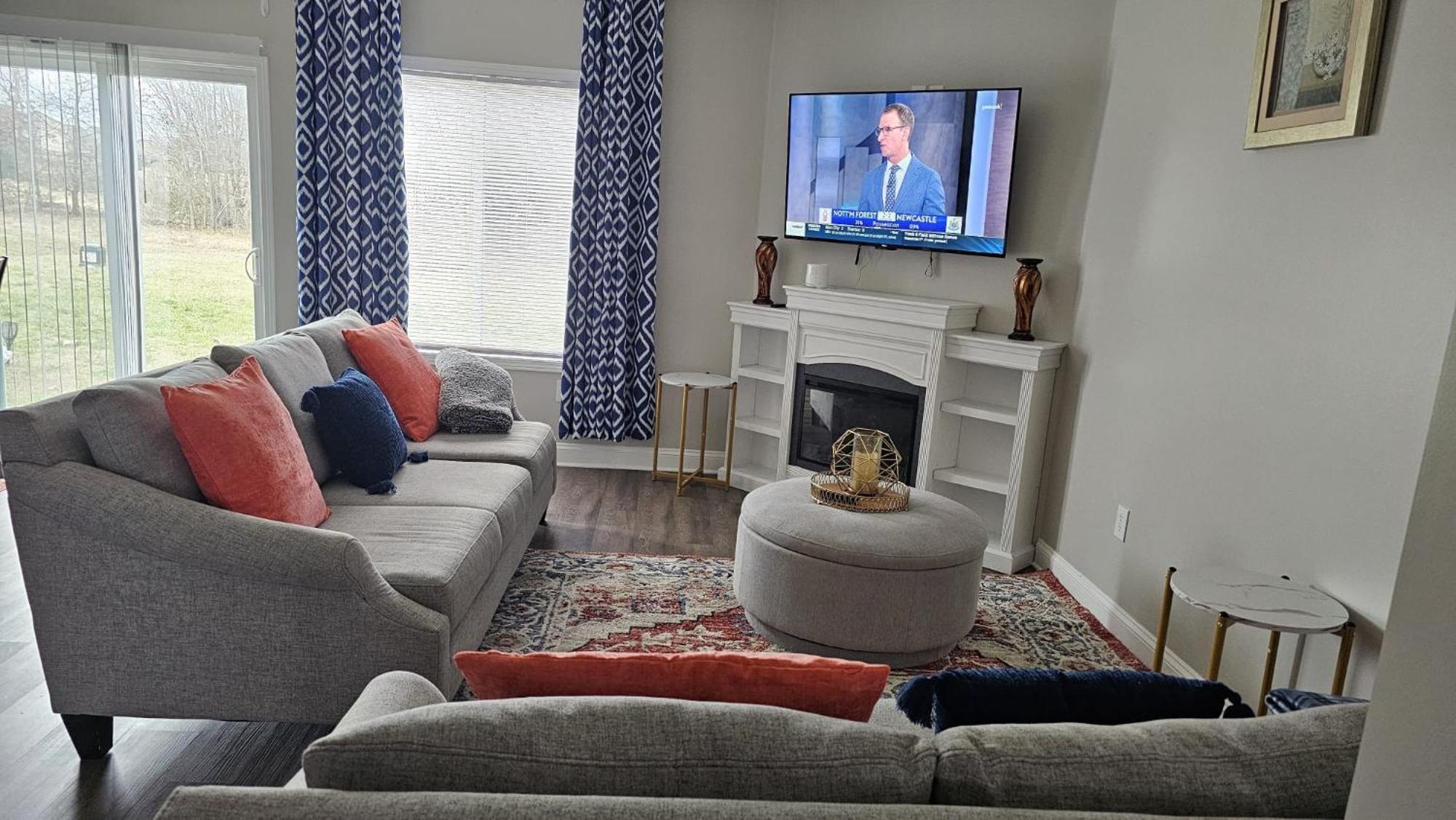 Вилла Charming & Spacious 3Br House Конкорд Экстерьер фото